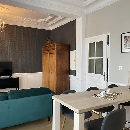 Equipe Avec Balcon Au Coeur De - Proche Thermes Et Commerces - Fr-1-489-362 Vichy