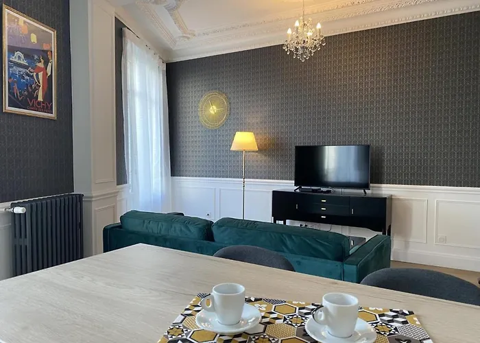 Apartment Equipe Avec Balcon Au Coeur De - Proche Thermes Et Commerces - Fr-1-489-362 Vichy